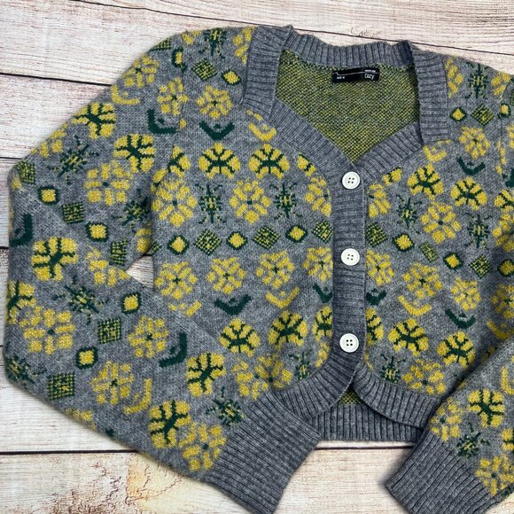 Dazy Gray Cropped Cardigan Sweater Size M Floral Fair Isle Pattern Yellow Green - Picture 9 of 10